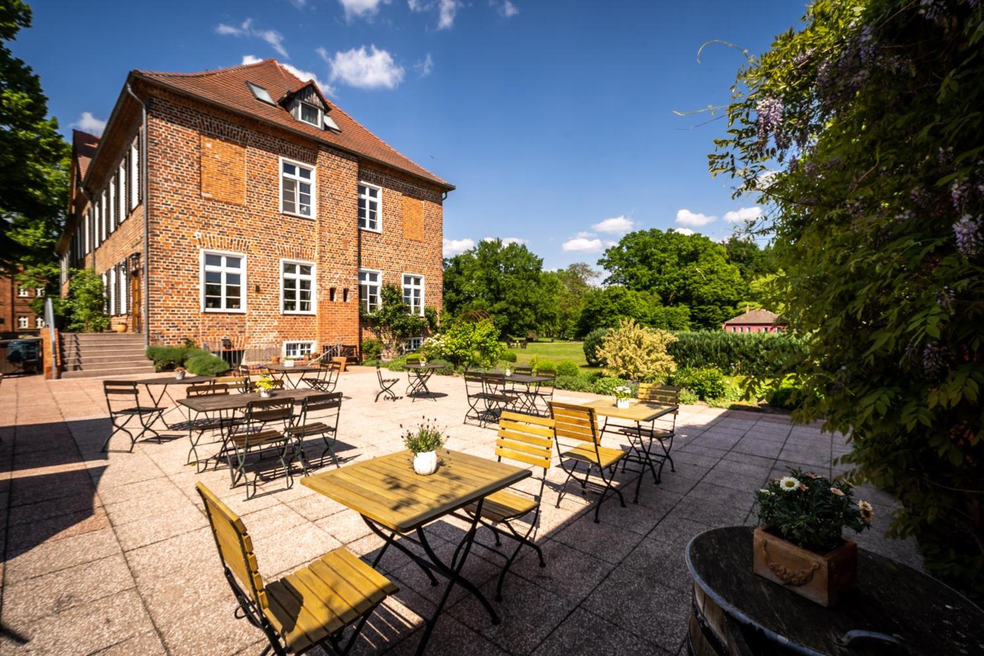 Romantik Hotel Gutshaus Ludorf Exterior photo